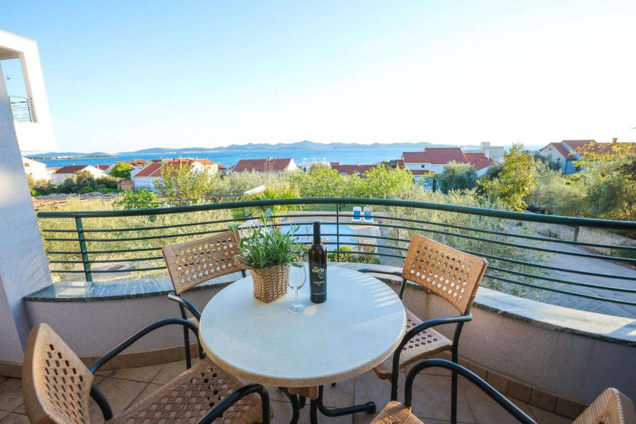 Apartments Vallis Rabiosa Zadar Rum bild