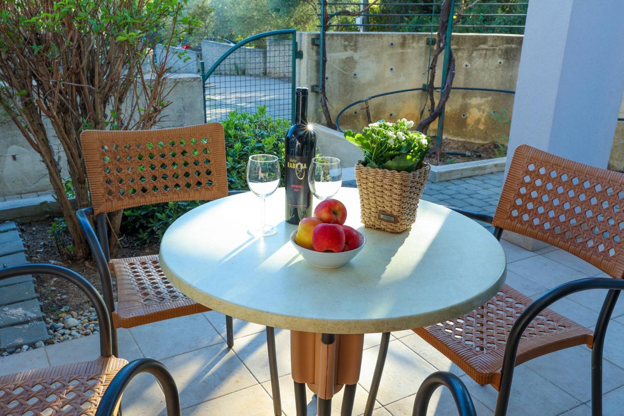 Apartments Vallis Rabiosa Zadar Rum bild