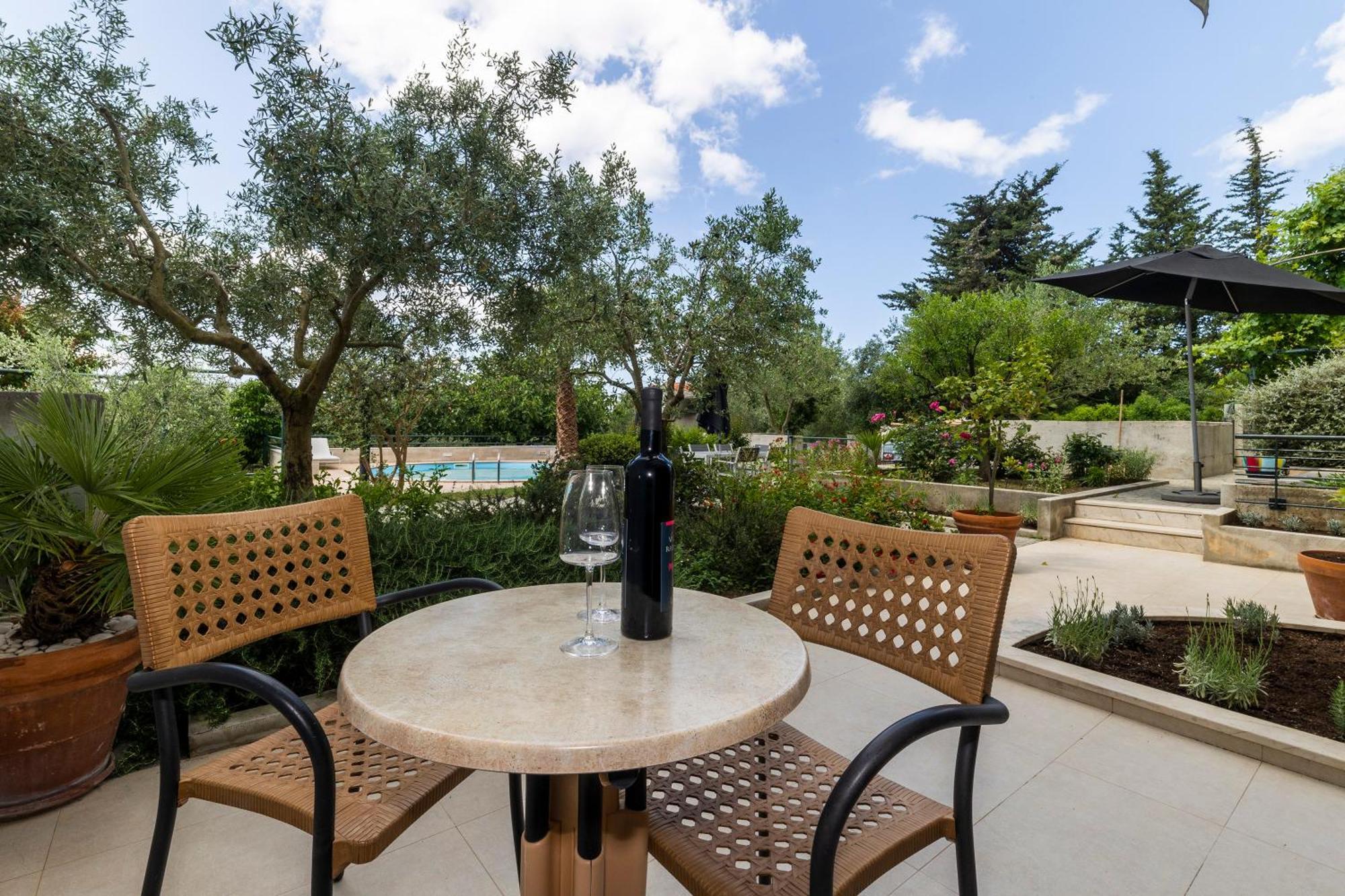 Apartments Vallis Rabiosa Zadar Rum bild