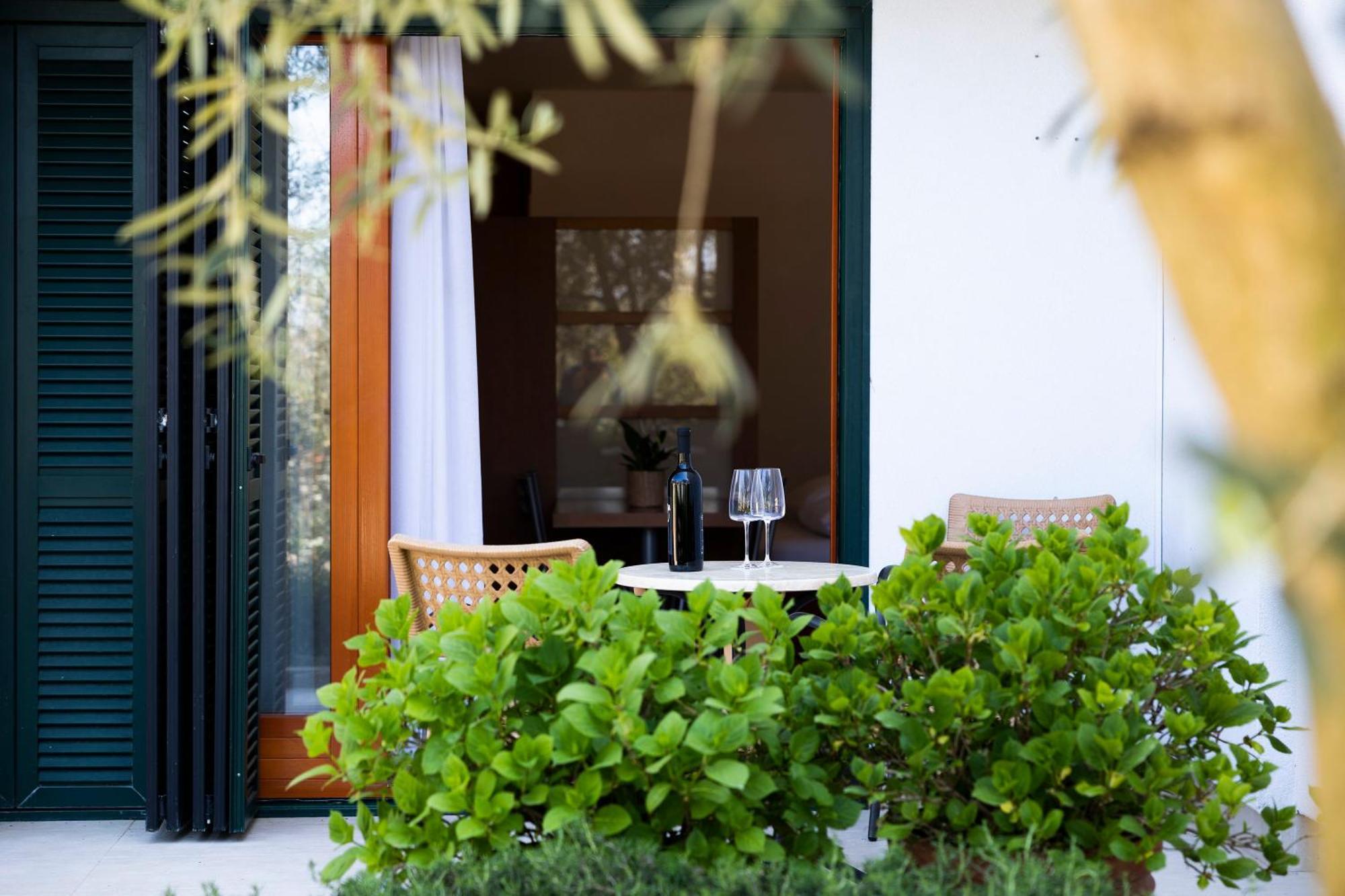 Apartments Vallis Rabiosa Zadar Rum bild