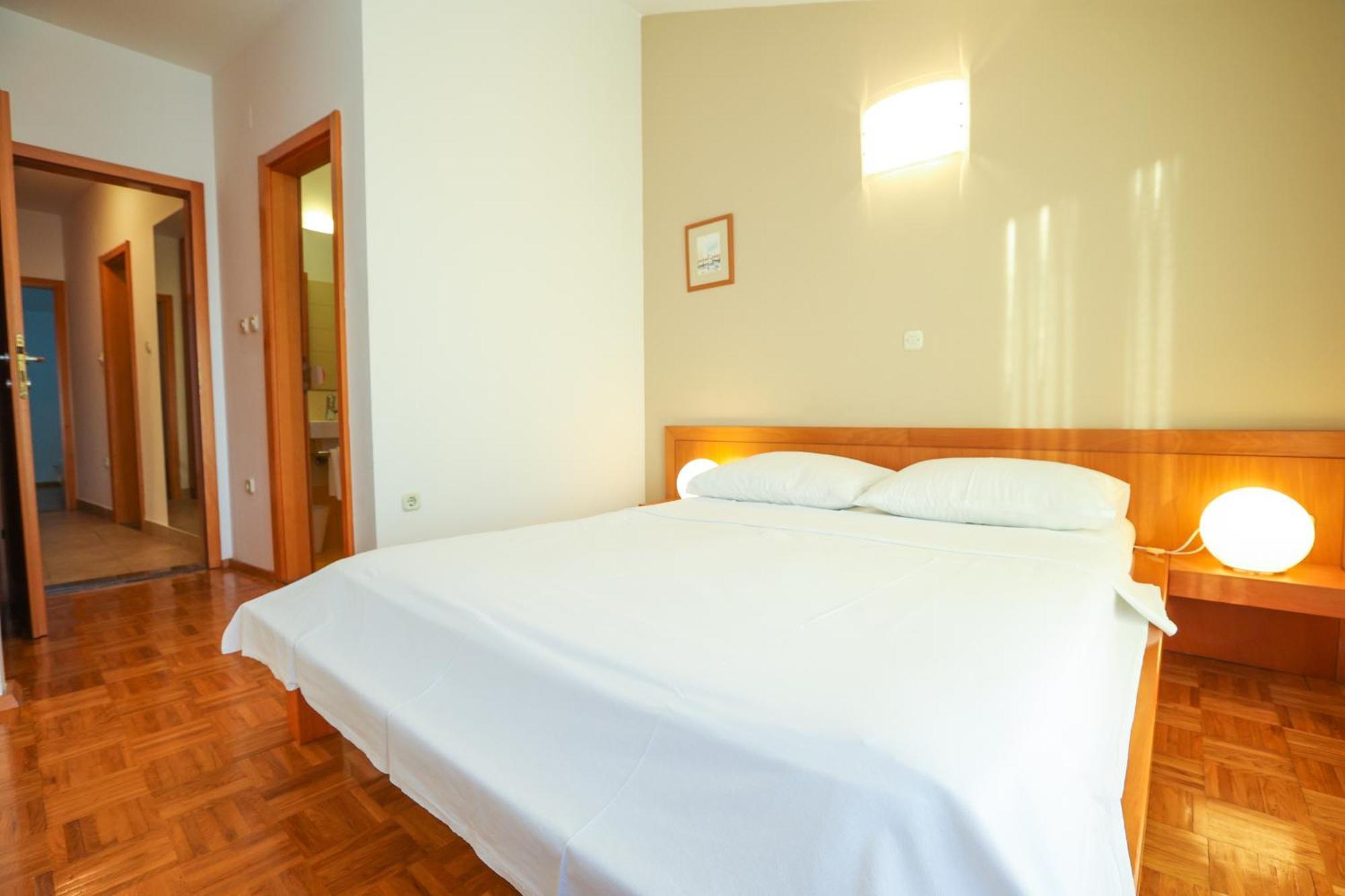 Apartments Vallis Rabiosa Zadar Rum bild